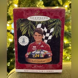 Jeff Gordon NASCAR EUC Hallmark Keepsake Ornament 1997 Stock Car Champion Series